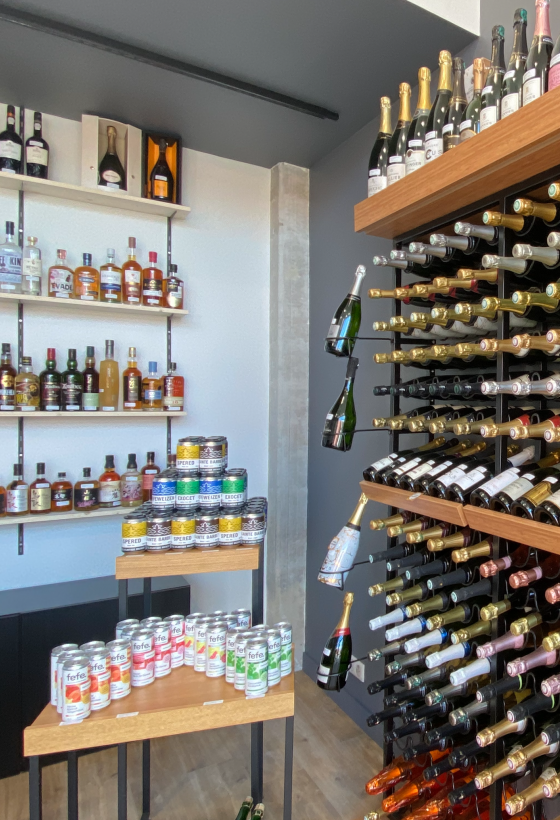 Belle sélection de vins, champagnes et spiritueux dans votre CAVAVIN Nantes St Joseph